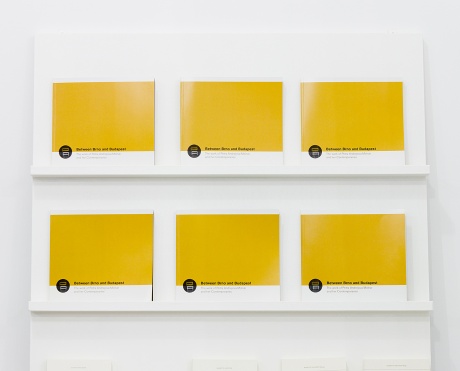 Ausstellungskatalog|Between Brno and Budapest The work of Petra Andrejova-Molnár and her Contemporaries, London 1976, Aufl. 500, 2012