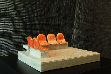Ina Weber|Wartezimmer, 2014|Beton, Fliesen, Keramik|11 x 29 x 24 cm