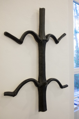 Hubert Becker|Modell, 2004|(Karl Blossfeld, Springkraut)|Knetgummi, 60 × 45 × 10 cm 
