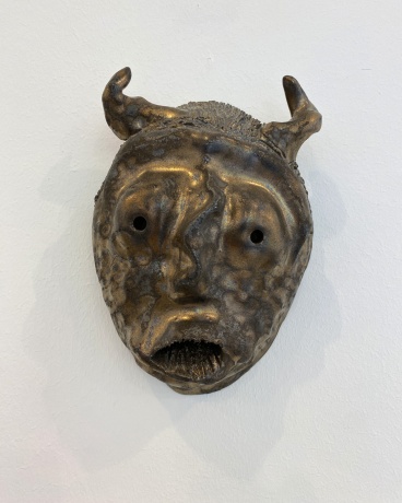 Sven Dirkmann |Maske 23/06 (bronze), 2023|Keramik, glasiert|ca. 22 × 17 × 9 cm