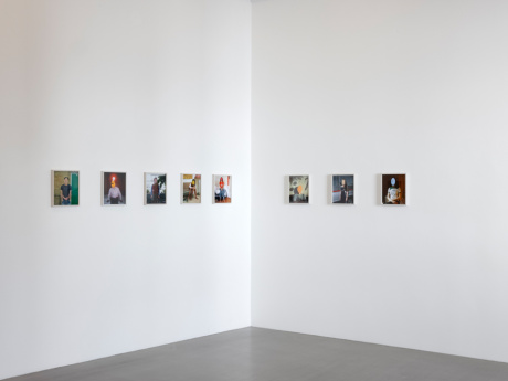 Tamara Lorenz |Trigger Figure, 2025|18 Fineart Prints, weiß geschlemmte Holzrahmen| 29,5 × 25,2 cm|Auflage 6