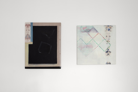 Marjorie Jongbloed|ohne Titel (Zoographie), 2024|Gouche, Graphite, Öl auf Jute und Leinen|65 × 50 cm |Intrusion of the Real, 2025|Öl und Gouache auf Baumwolle |55 × 55 cm